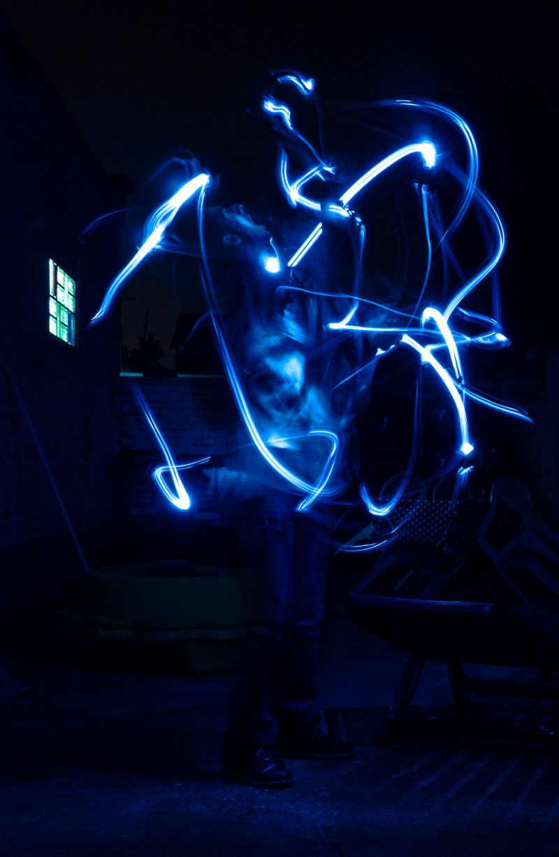 Sign-DiMartino-Okus-photography-lightpainting-choreographer-Website