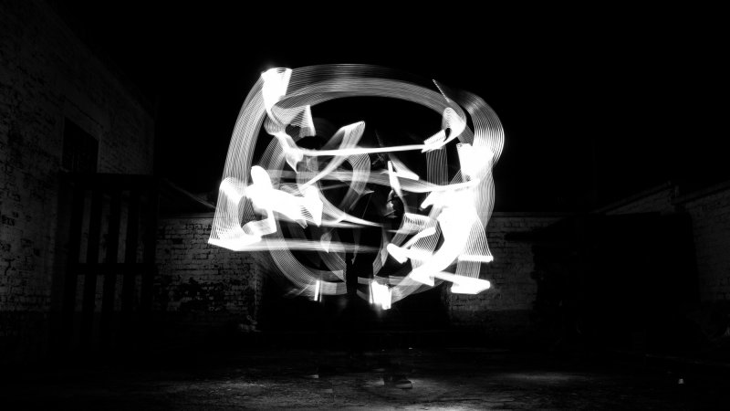 Sign-DiMartino-Okus-photography-lightpainting-choreographer-web-17