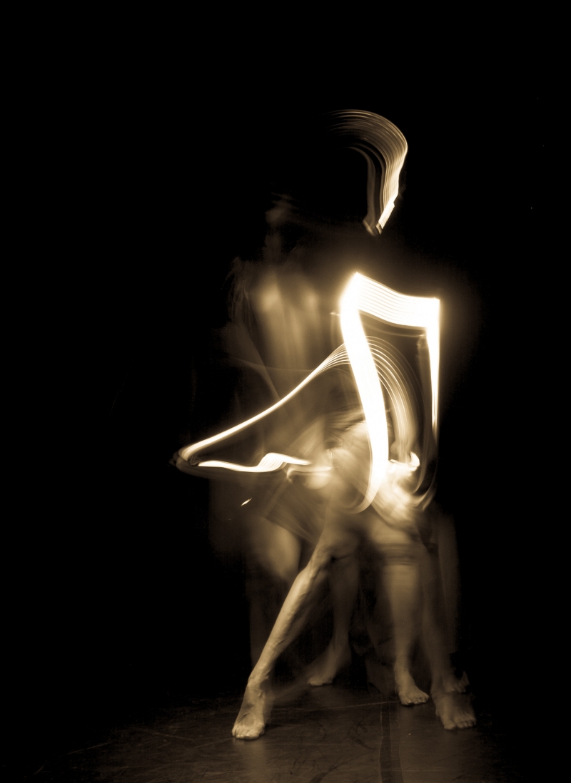 MEDEA-DiMartino-Okus-photography-lightpainting-choreographer-web-2