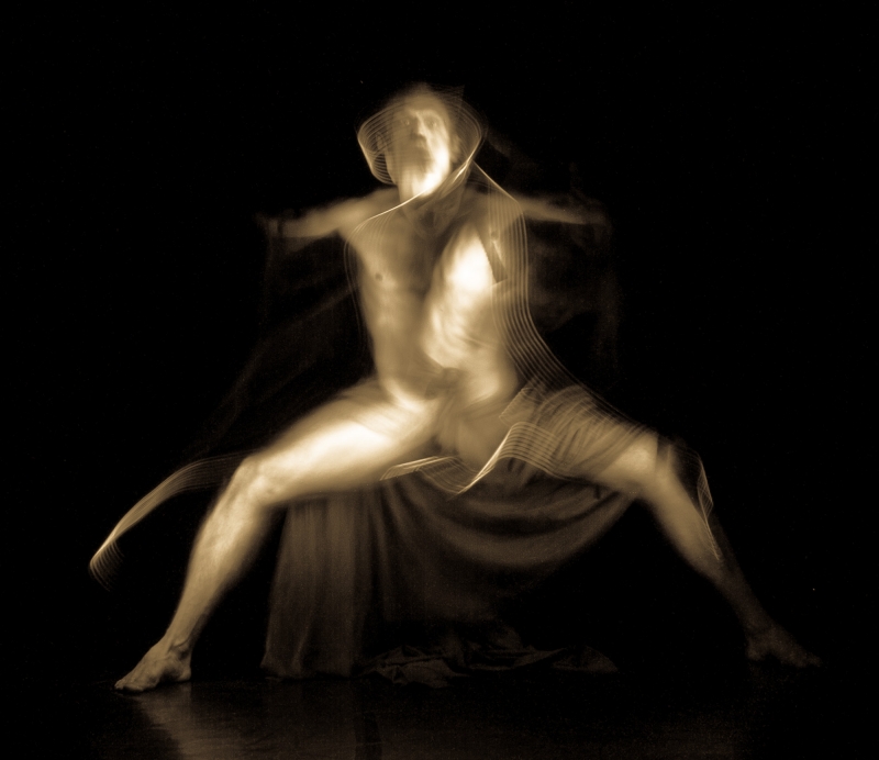 PERSEUS-DiMartino-Okus-photography-lightpainting-choreographer-web-12