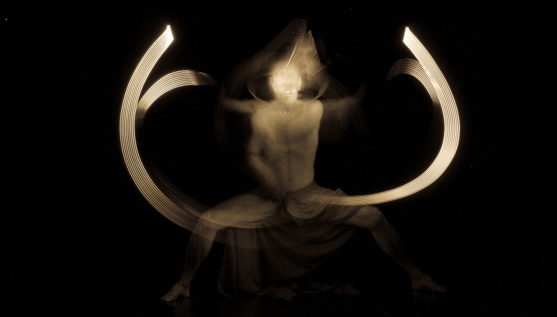 PERSEUS-DiMartino-Okus-photography-lightpainting-choreographer-web-2