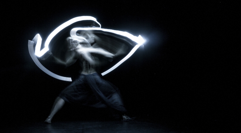 PERSEUS-DiMartino-Okus-photography-lightpainting-choreographer-web-7