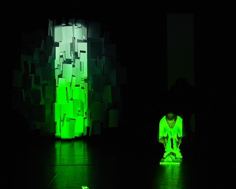 dcompo-DiMartino-Okus-videomapping-urban-paper-choreographer-21