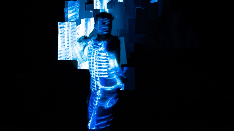 dcompo-DiMartino-Okus-videomapping-urban-paper-choreographer-3