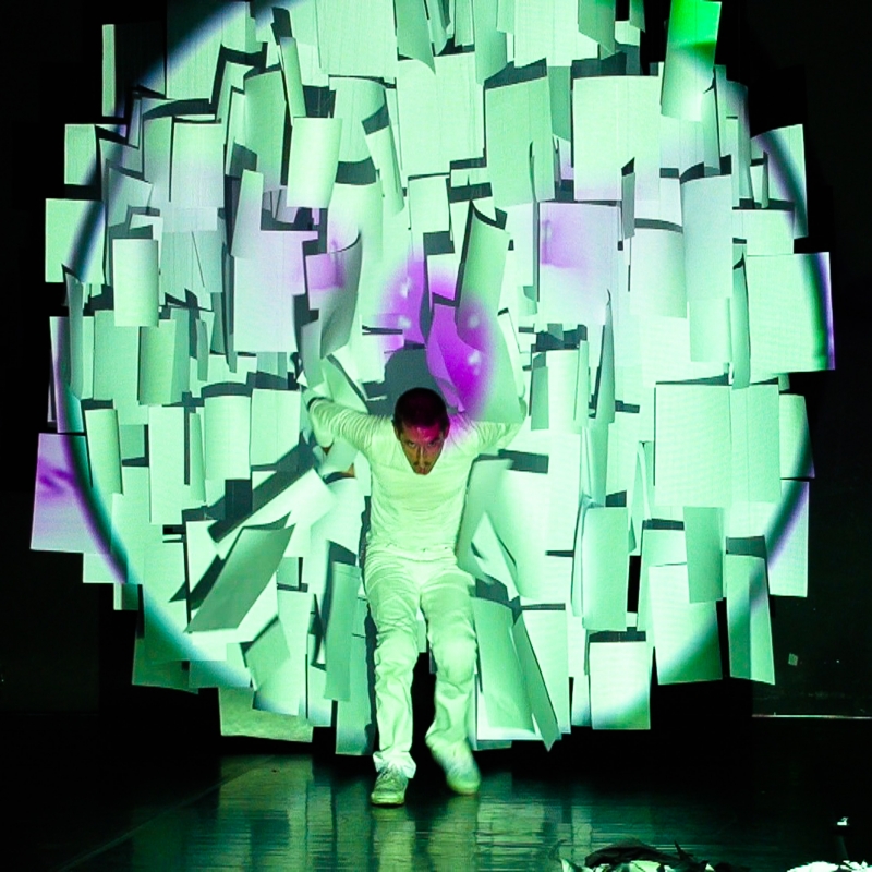 dcompo-DiMartino-Okus-videomapping-urban-paper-choreographer-8