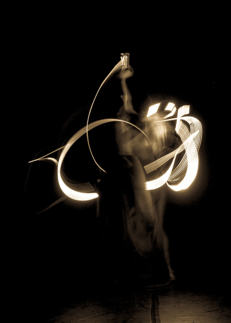 MEDEA-DiMartino-Okus-photography-lightpainting-choreographer-web-5