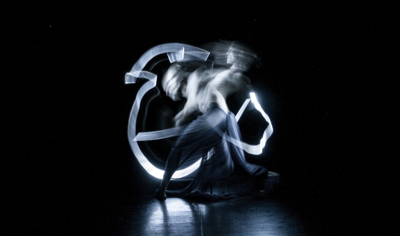 PERSEUS-DiMartino-Okus-photography-lightpainting-choreographer-web-9